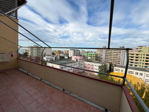 Durres, shitet apartament 2+1+Ballkon Kati 6, 83 m² 130.000 € (Durres, prane Hotel Adriatikut)
