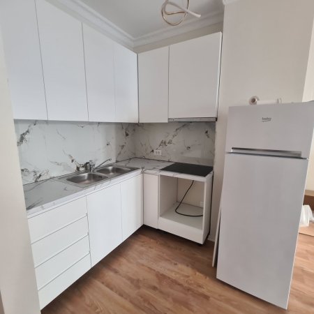 Porcelan te Klan TV, jap me qera1+1 te mobiluar,Kati 6, 75 m² 520 € (Klan Tv)