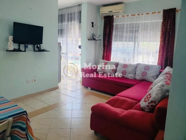 Durres, jepet me qera shtepi 1+1 Kati 4, 60 m² 200 € (Shkembi i Kavajes)