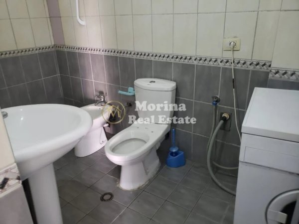 Durres, jepet me qera shtepi 1+1 Kati 4, 60 m² 200 € (Shkembi i Kavajes)