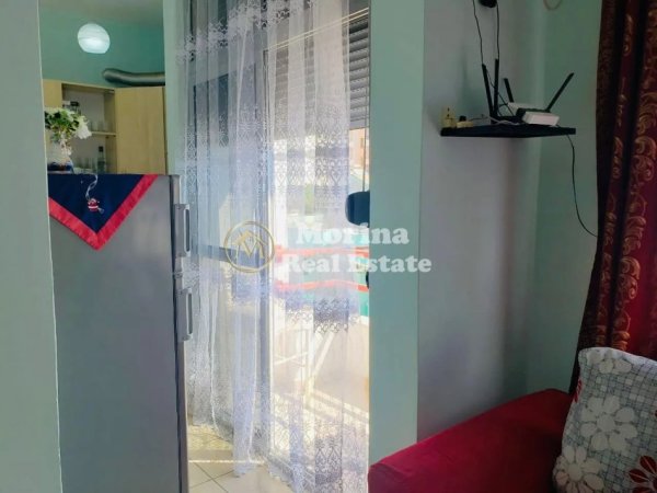 Durres, jepet me qera shtepi 1+1 Kati 4, 60 m² 200 € (Shkembi i Kavajes)