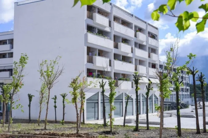 Tirane, shitet apartament 3+1+Ballkon , 127 m² 230.000 € (5 MAJI)