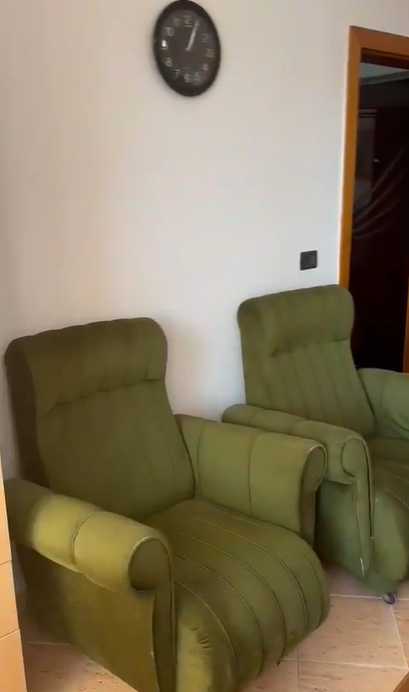 Tirane, jepet me qera apartament 2+1 Kati 4, 80 m² 520 € (LAPRAKE)