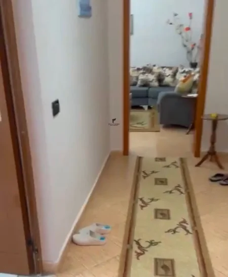 Tirane, jepet me qera apartament 2+1 Kati 4, 80 m² 520 € (LAPRAKE)