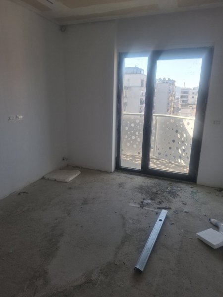 SHITET APARTAMENT 1+1  72 m² 175.000 € (NSHRAK)