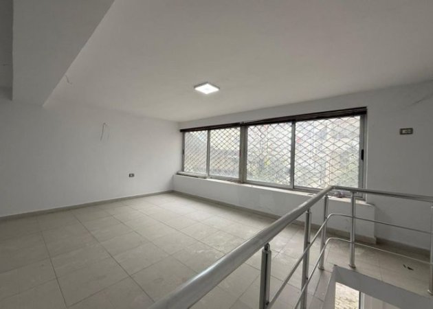 Tirane, shitet ambjent biznesi Kati 0, 100 m² 160.000 € (yzberisht , misto mame)