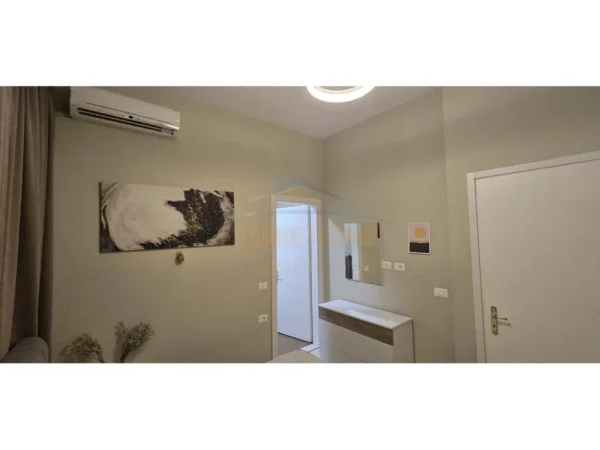 Tirane, jepet me qera apartament 2+1 Kati 2, 100 m² 800 € (Kopshti Zoologjik)