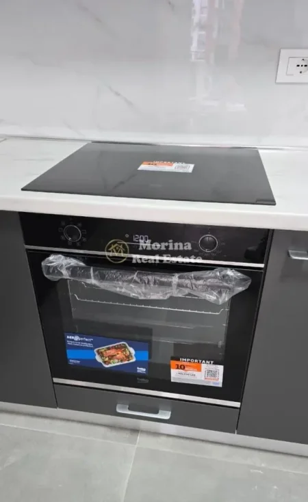 Tirane, jepet me qera apartament 1+1 Kati 2, 70 m² 450 € (Concord Center)