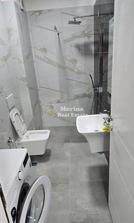 Tirane, jepet me qera apartament 1+1 Kati 2, 70 m² 450 € (Concord Center)