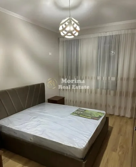 Tirane, jepet me qera apartament 1+1 Kati 7, 60 m² 550 € (21 Dhjetori)