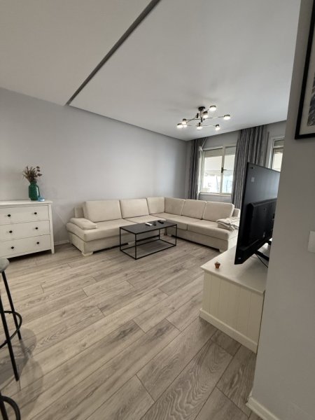 Tirane, jepet me qera apartament 1+1 Kati 2, 70 m² 550 € (Liqeni i thate)