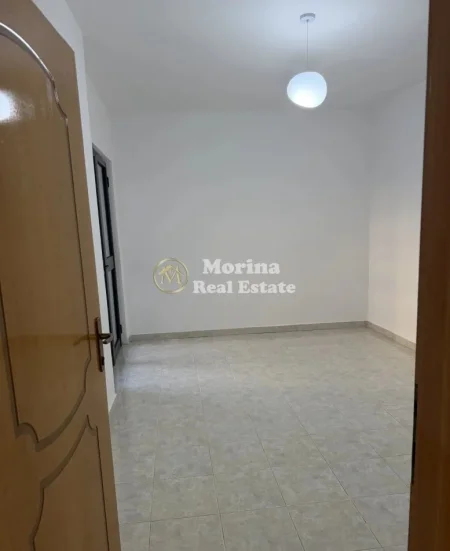 Tirane, jepet me qera apartament 2+1 Kati 5, 124 m² 750 € (Komuna e Parisit)