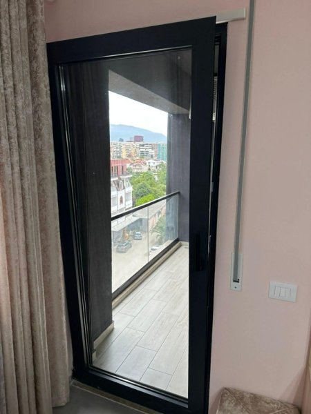 Tirane, jepet me qera apartament 1+1+PARKIM Kati 6, 70 m² 530 € (GREEN CITY ASTIR)