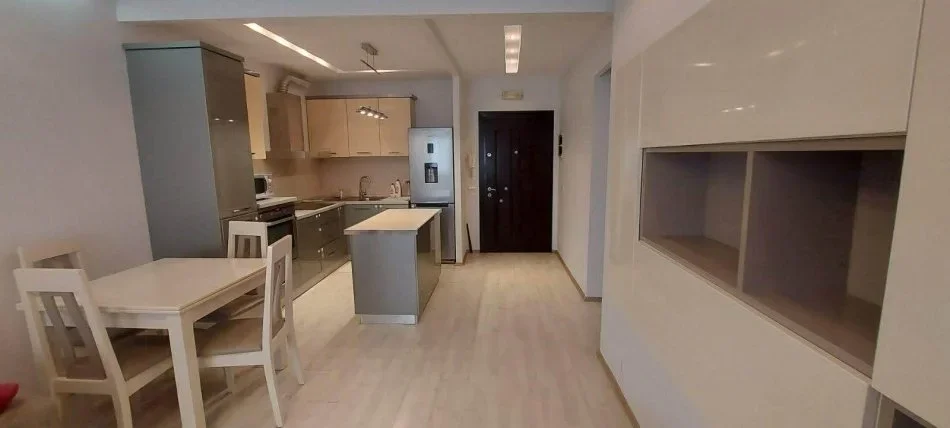 Tirane, jepet me qera apartament 2+1+Ballkon Kati 7, 100 m² 500 € (ASTIR RR.MIKEL MARULI)