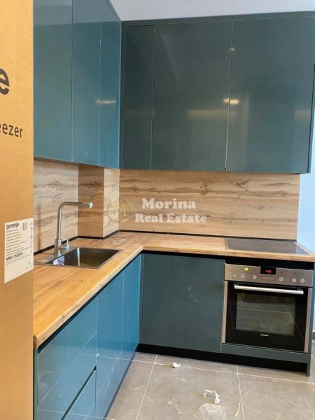 Tirane, jepet me qera garsonier Kati 6, 40 m² 400 € (Rruga 5 Maji)