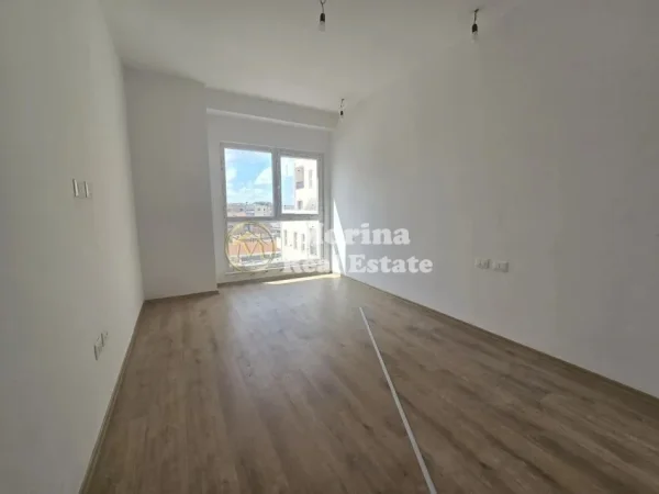 Tirane, shitet apartament 2+1 Kati 3, 118 m² 188.800 € (Rruga Dritan Hoxha)