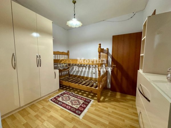 Tirane, jepet me qera apartament 2+1 Kati 3, 100 m² 680 € (Rruga e Dibres)