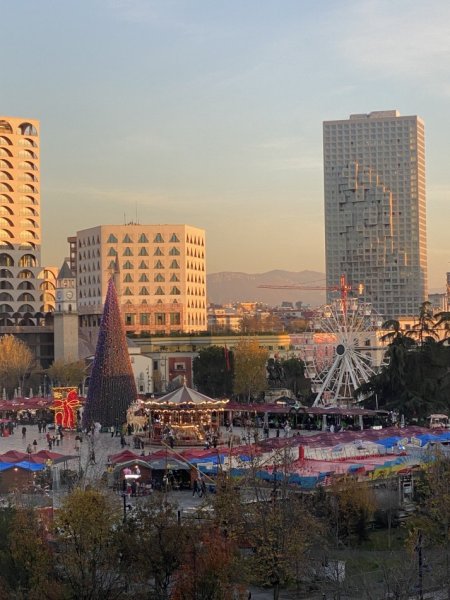 Tirane, shitet apartament 2+1+Aneks+Ballkon Kati 5, 95 m² (Qender)