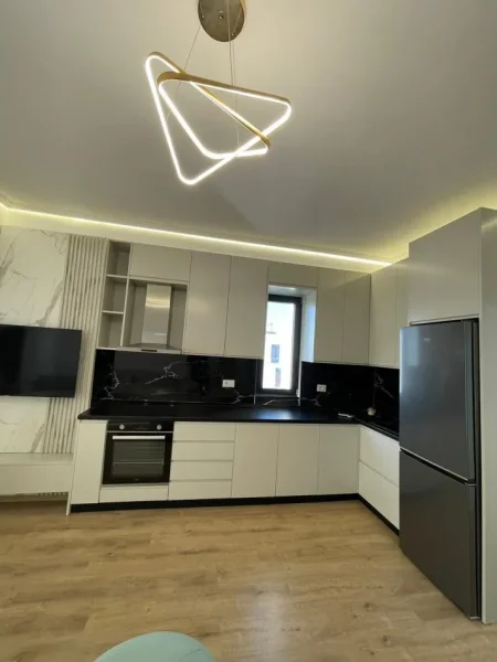 Tirane, shitet apartament 1+1+Ballkon , 69 m² 155.000 € (Rruga e Dibres)