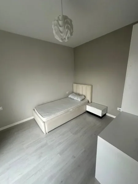 Tirane, shitet apartament 1+1+Ballkon , 92 m² 146.000 € (Unaza e Re)