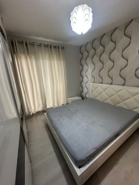 Tirane, shitet apartament 1+1+Ballkon , 92 m² 146.000 € (Unaza e Re)