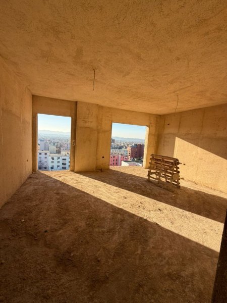 Apartament 1+1 për Shitje ne Kamez