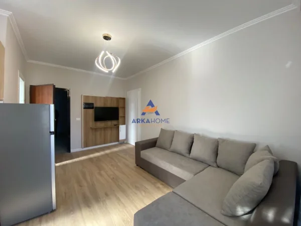 Tirane, jepet me qera apartament 1+1+Ballkon Kati 7, 60 m² 572 € 