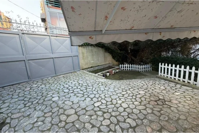 Tirane, jepet me qera shtepi 1+1 Kati 0, 70 m² 500 € (Rruga Sotir Caci, Tiranë)  ID: 530581007-107