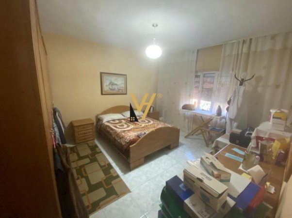Tirane, jepet me qera apartament 3+1+Ballkon Kati 6, 100 m² 500 € (RRUGA FORTUZI)