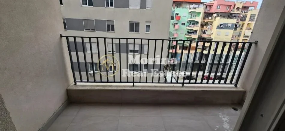 Tirane, shitet apartament 2+1 Kati 3, 118 m² 188.800 € (Rruga Dritan Hoxha)