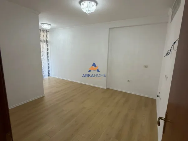 Tirane, shitet apartament 1+1+Ballkon Kati 3, 69 m² 91.000 € 