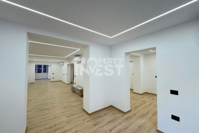 Tirane, jepet me qera ambjent biznesi Kati 2, 120 m² 2.500 € (Blloku)