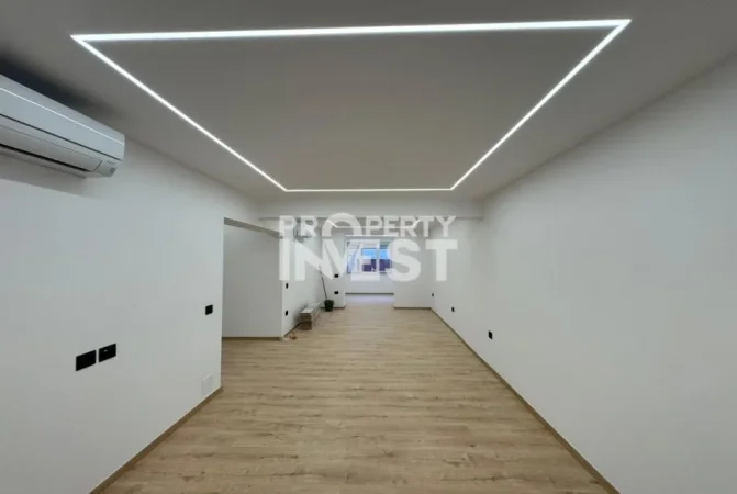 Tirane, jepet me qera ambjent biznesi Kati 2, 120 m² 2.500 € (Blloku)