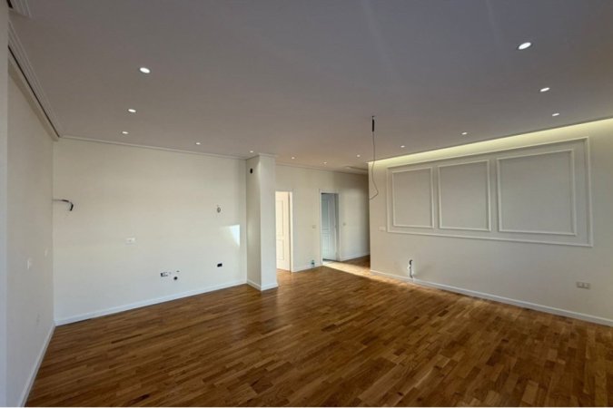 Tirane, shitet apartament 2+1 , 115 m² 145.000 € (Qesarak, Tiranë)