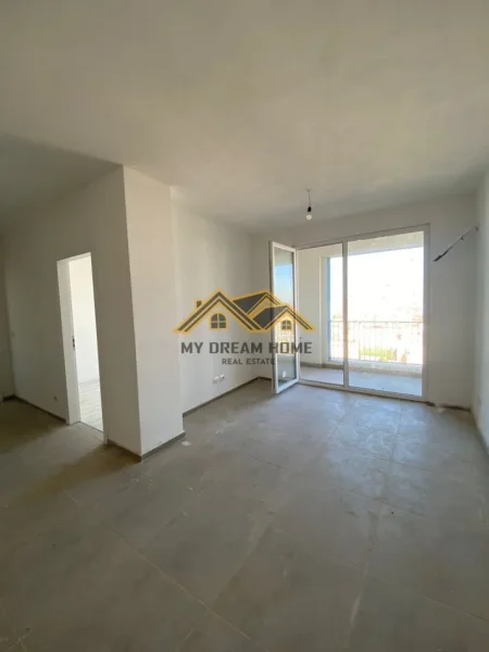 Durres, jepet me qera apartament 3+1 Kati 11, 125 m² 500 € (UKD)