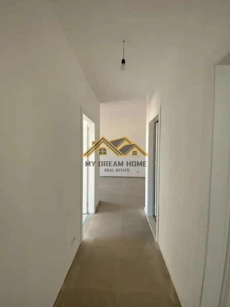 Durres, jepet me qera apartament 3+1 Kati 11, 125 m² 500 € (UKD)