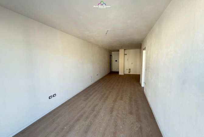 Tirane, shitet apartament 1+1+Ballkon Kati 9, 80 m² 128.000 € (ne kompleksin Turdiu,)