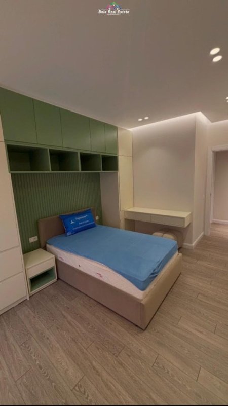 Tirane, jepet me qera apartament 2+1+Ballkon Kati 1, 95 m² 1.100 € (tek Golden Rose Residence)