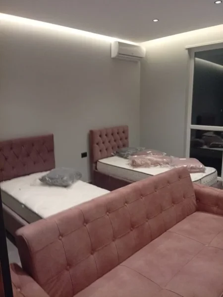 Jepet me Qera Garsoniere ne 5 Maji,  400 €URO