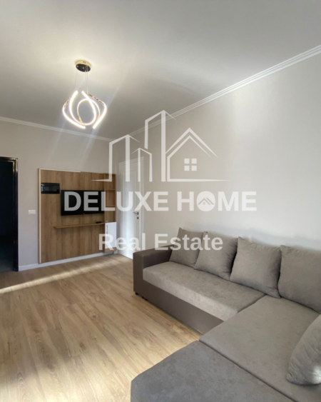 Tirane, jepet me qera apartament 1+1 Kati 7, 60 m² 550 € (21 Dhjetori)