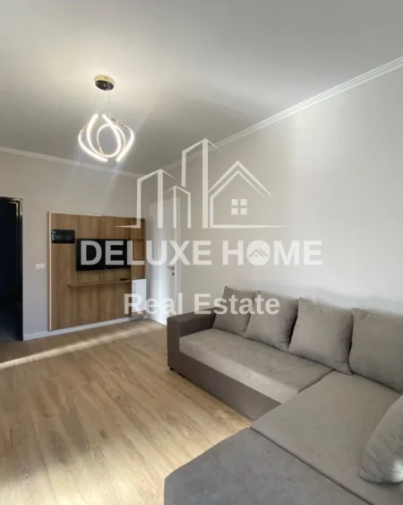 Tirane, jepet me qera apartament 1+1 Kati 7, 60 m² 550 € (21 Dhjetori)