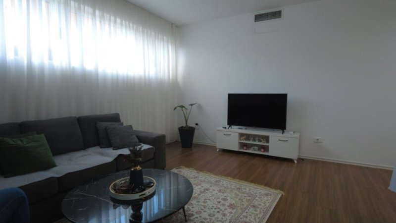 Tirane, shitet Vile 3 Katshe , 360 m² 800.000 € (QYTETI STUDENTI)