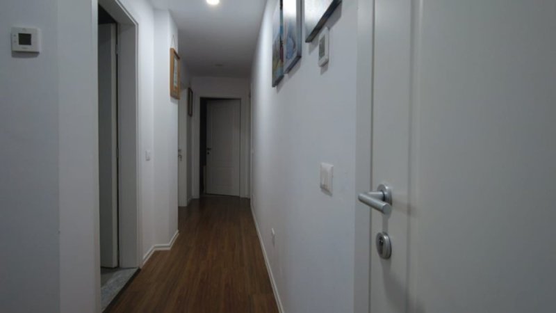 Tirane, shitet Vile 3 Katshe , 360 m² 800.000 € (QYTETI STUDENTI)