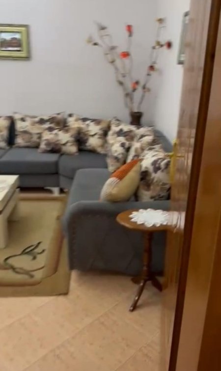 Tirane, jepet me qera apartament 2+1 Kati 4, 510 € 