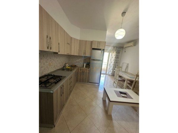 Shkembi Kavajes, shitet apartament 1+1 Kati 6, 64 m² 89.320 € 