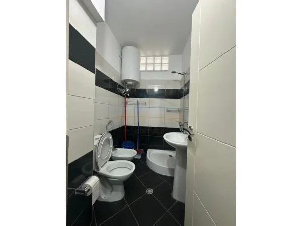 Shkembi Kavajes, shitet apartament 1+1 Kati 6, 64 m² 89.320 € 