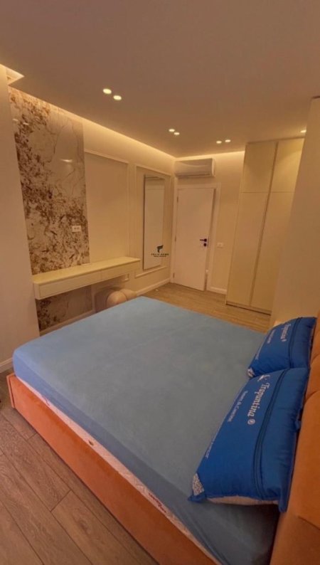 Tirane, jepet me qera apartament 2+1 Kati 1, 95 m² 1.100 € (TEG)