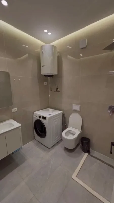 Tirane, jepet me qera apartament 2+1 Kati 1, 95 m² 1.100 € (TEG)