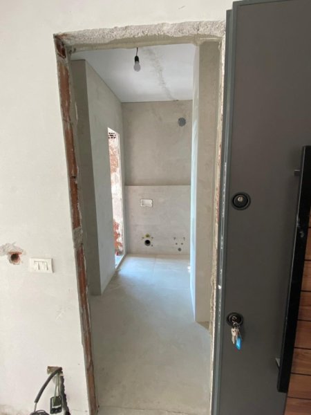 Tirane, shitet apartament 1+1+Ballkon Kati 6, 74 m² 129.500 € 