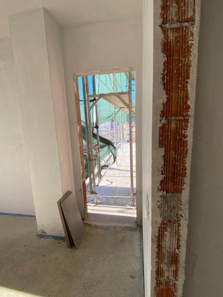 Tirane, shitet apartament 1+1+Ballkon Kati 6, 74 m² 129.500 € 